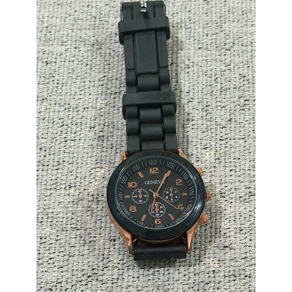 Geneva Watch Black Silicone Band Gold Accents Women's‎ Fashion Wristwatch